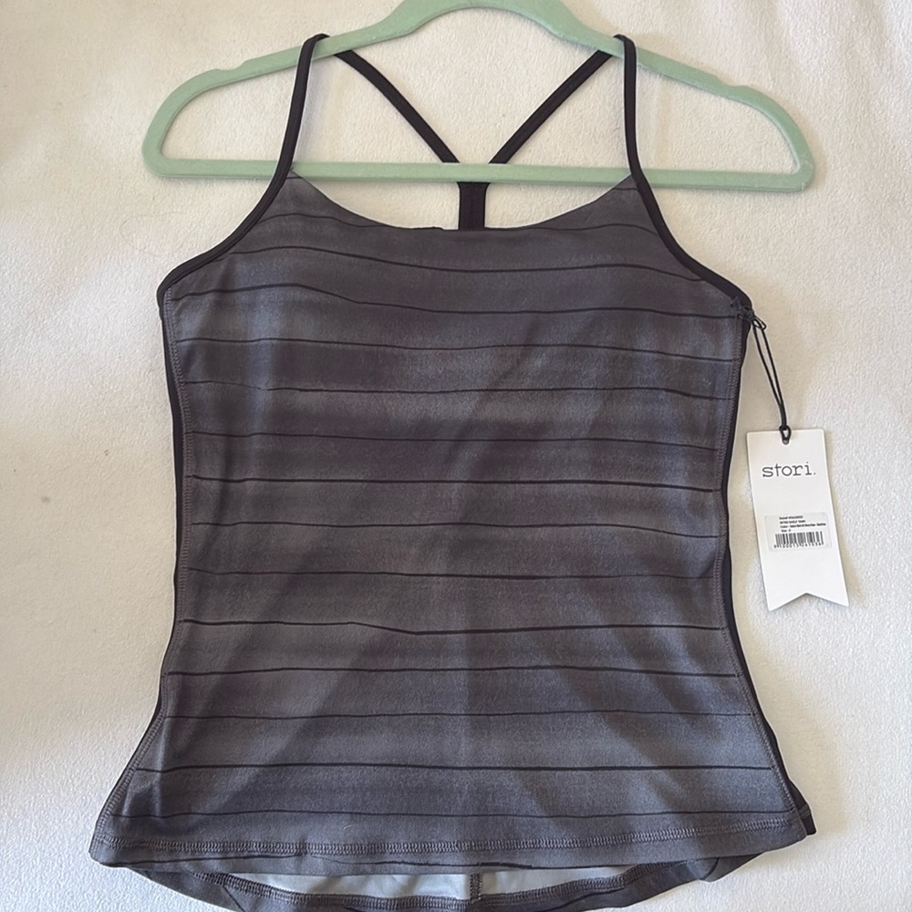 Katy Hearn Stori Intro Shelf Tank Size 6